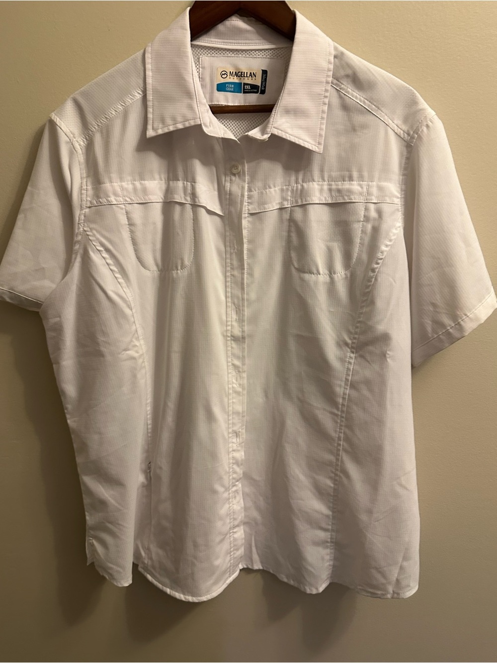Magellan Outdoors White Short-Sleeve Button-Front Outdoor Shirt